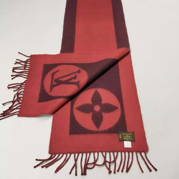 258 Louis Vuitton LV Angora Winter Scarf - Picture 2 of 10